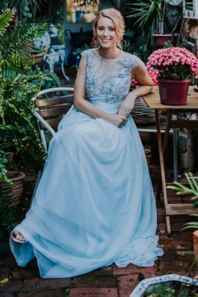 Elegant Light Blue Chiffon A-Line Prom Dress with Beaded Round Neck and Cap Sleeves - UK JS397 (2024)