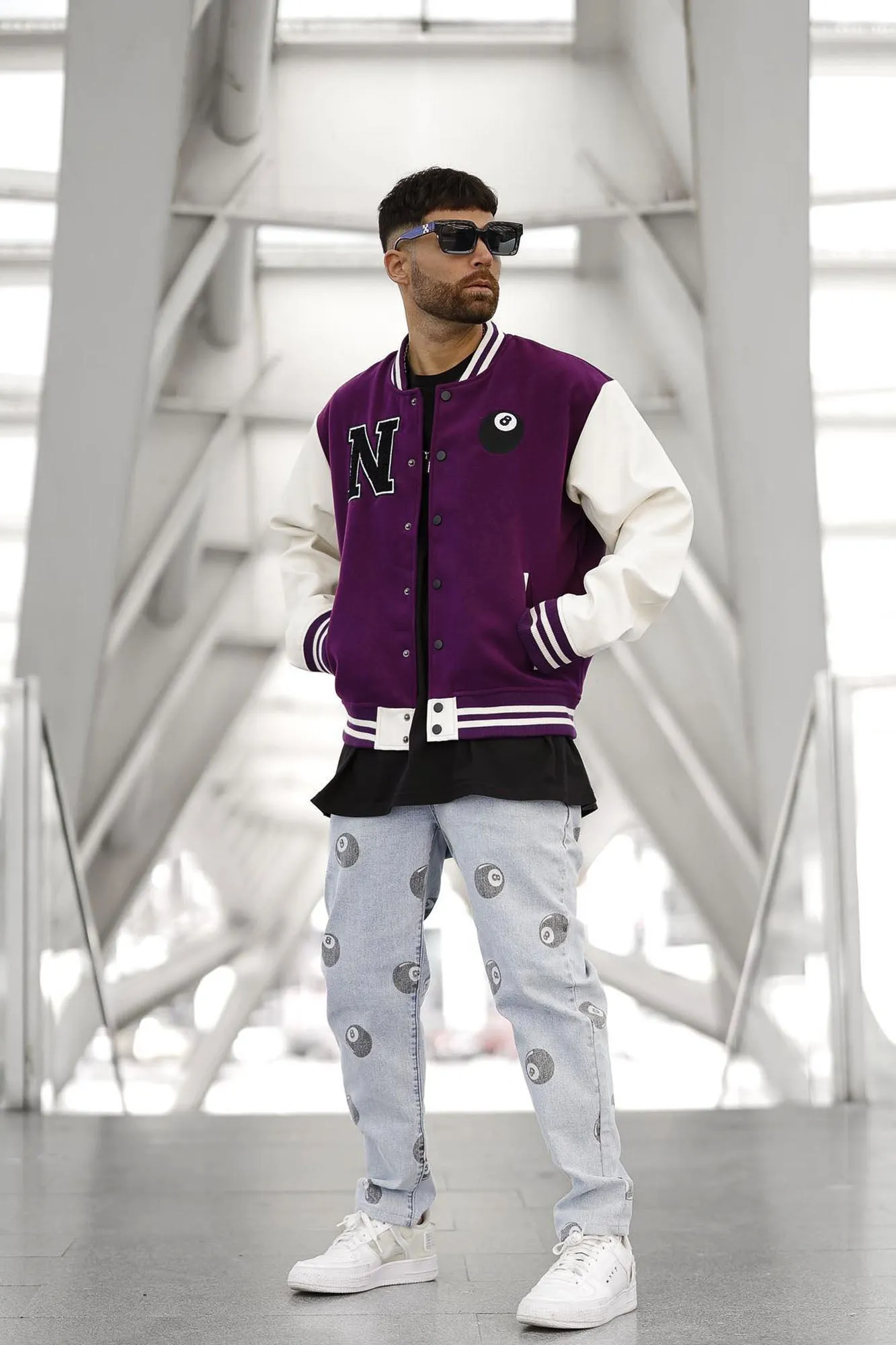 8 Ball Straight Jeans - Light Wash